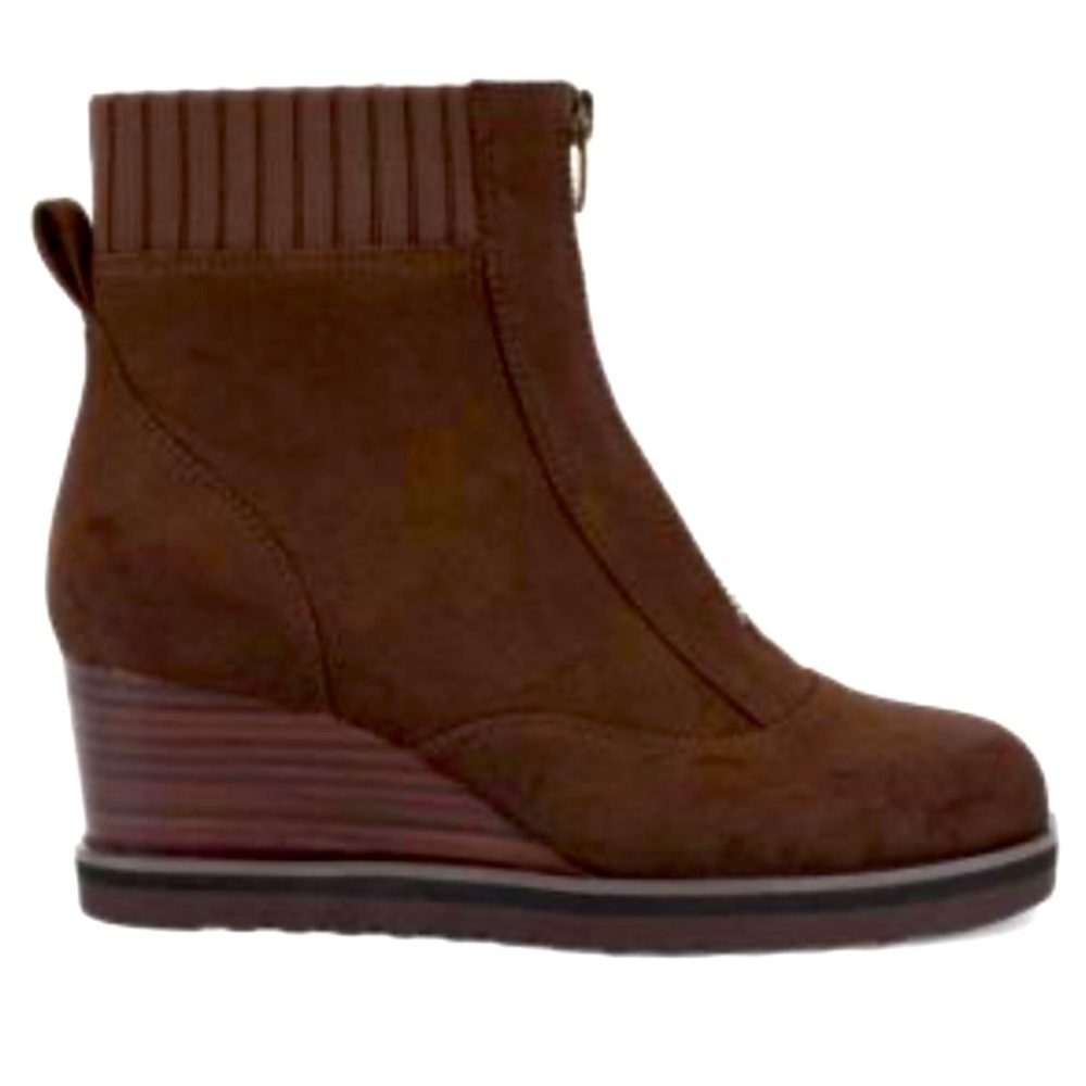 Brand New Wedge Zip Booties - size W 9.5